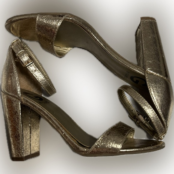 G by Guess Shoes - Sexy💋Guess 💋gold heels with charm 💋Sz: 7💋